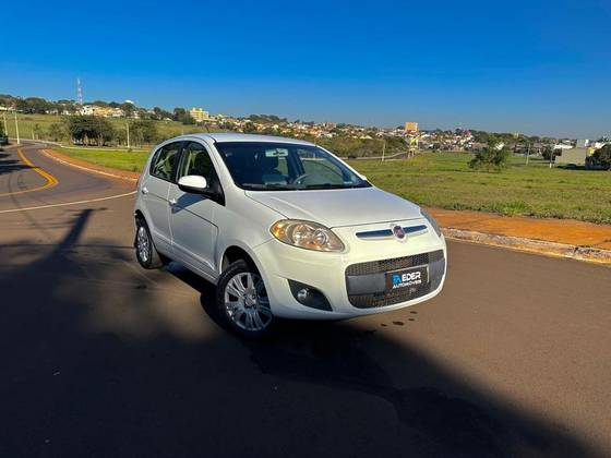 FIAT PALIO 1.6 MPI ESSENCE 16V FLEX 4P MANUAL FIAT PALIO 1.6 MPI ESSENCE 16V FLEX 4P MANUAL
